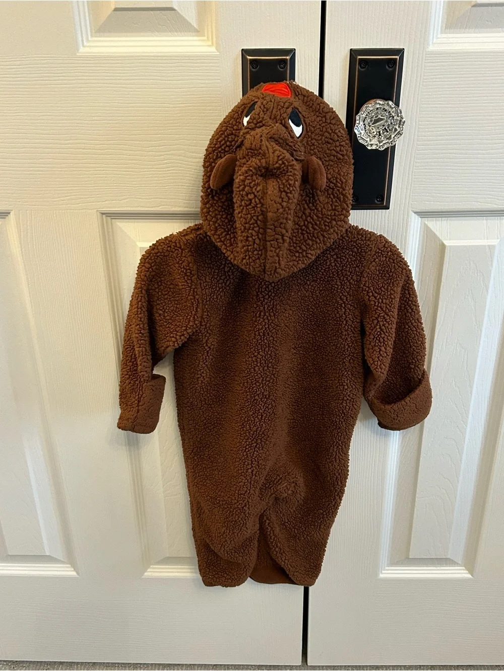 N/A cozy brown